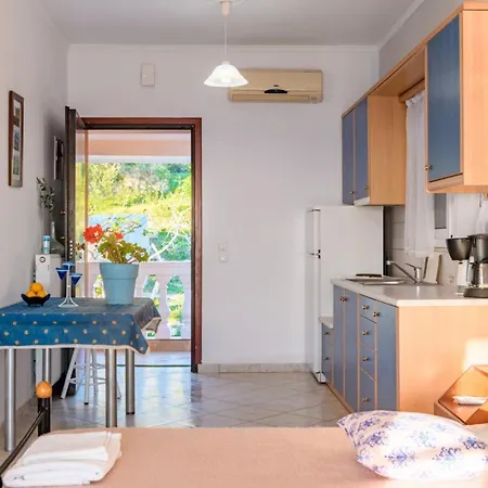 Tolis Aparts * Pelekas