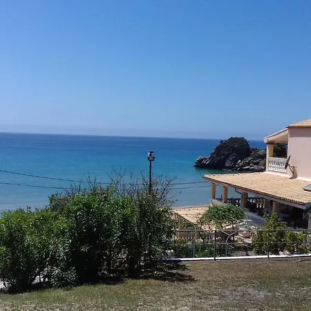 Tolis Aparts * Pelekas